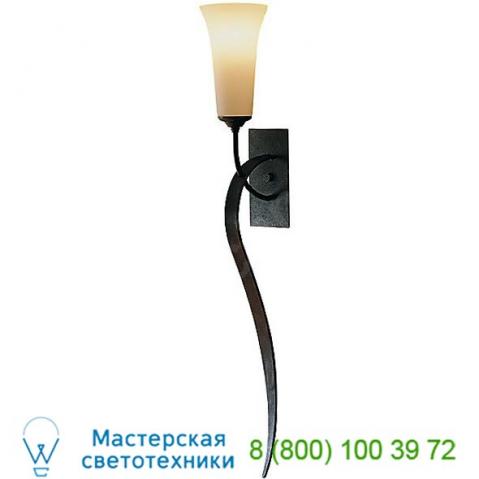 Hubbardton forge sweeping taper large wall sconce 204526-1003, настенный светильник